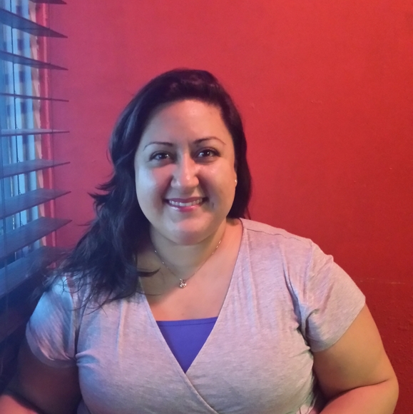 Meet Your Posher! - Picture 5 of 16